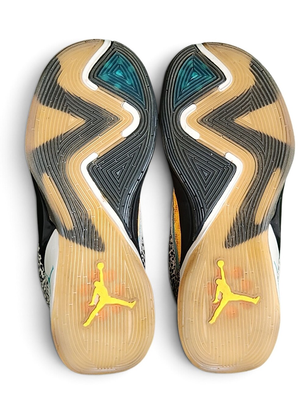 Jordan Luka 2 The Pitch Big Girls Size 3.5 Youth Athletic-Casual Sneakers Shoes - Picture 15 of 16